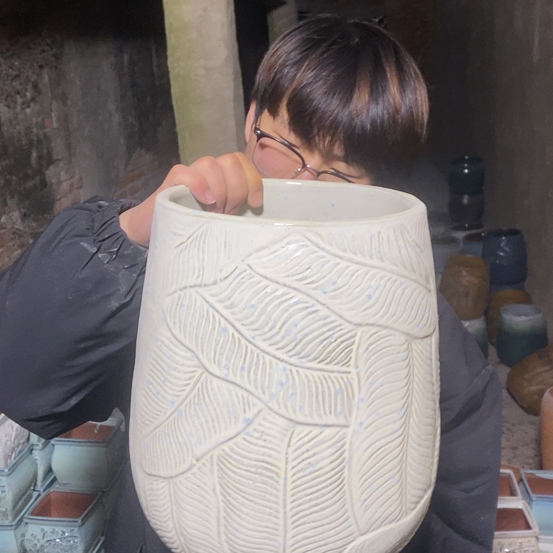 紫砂花盆瑕疵20/30d j j h v v g