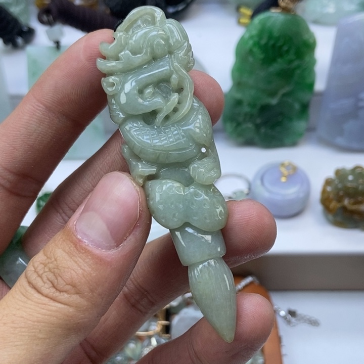 翡翠颈饰未镶嵌缅甸A货翡翠