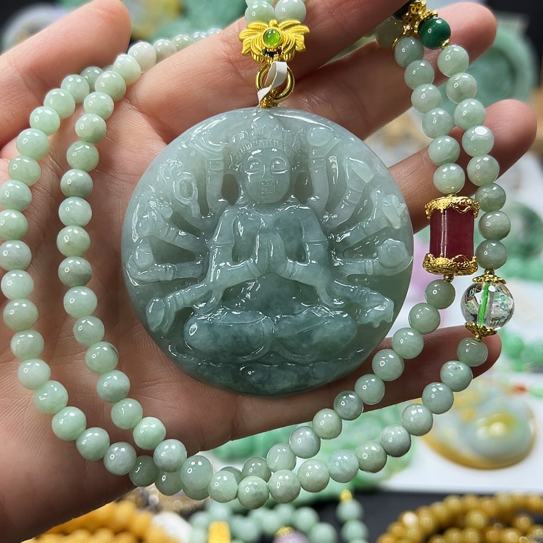 翡翠未镶嵌颈饰吊坠