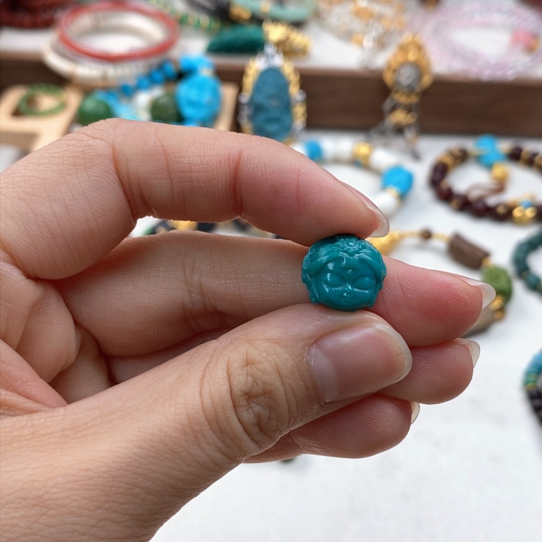 绿松石配饰未镶嵌