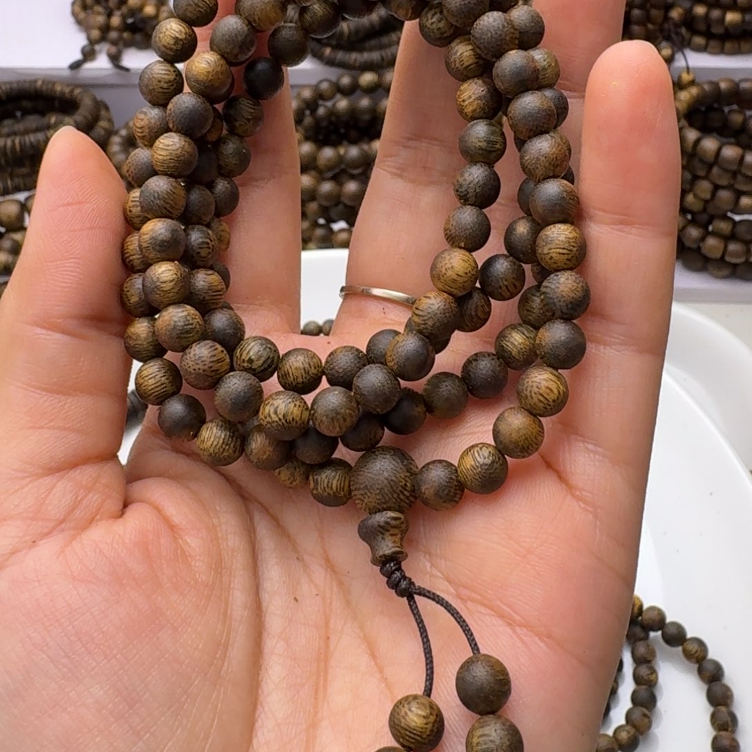 旭***1沉香碎屑沉香沉香乌身老料06 15克