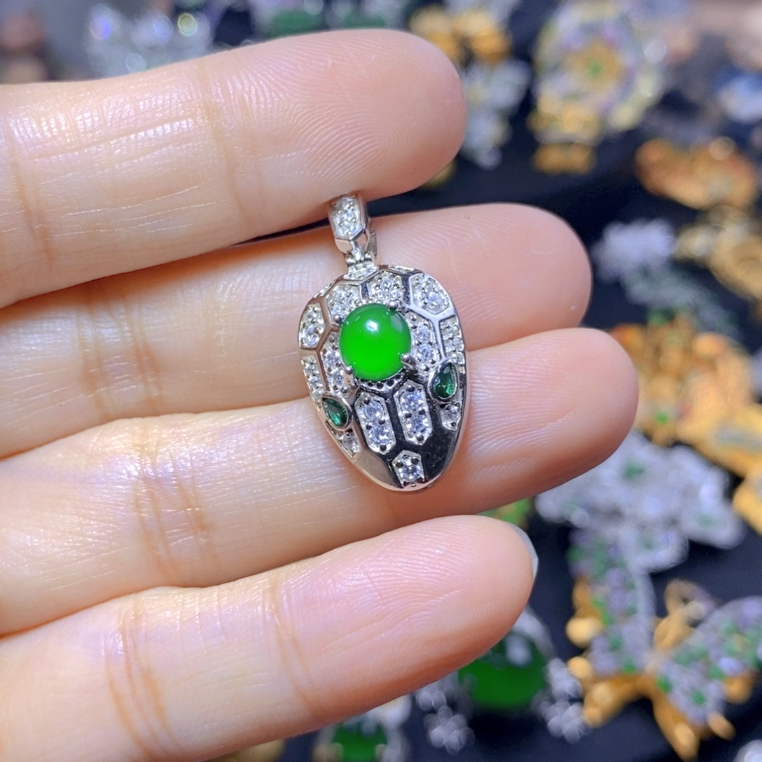 翡翠耳钉银S925镶嵌天然翡翠