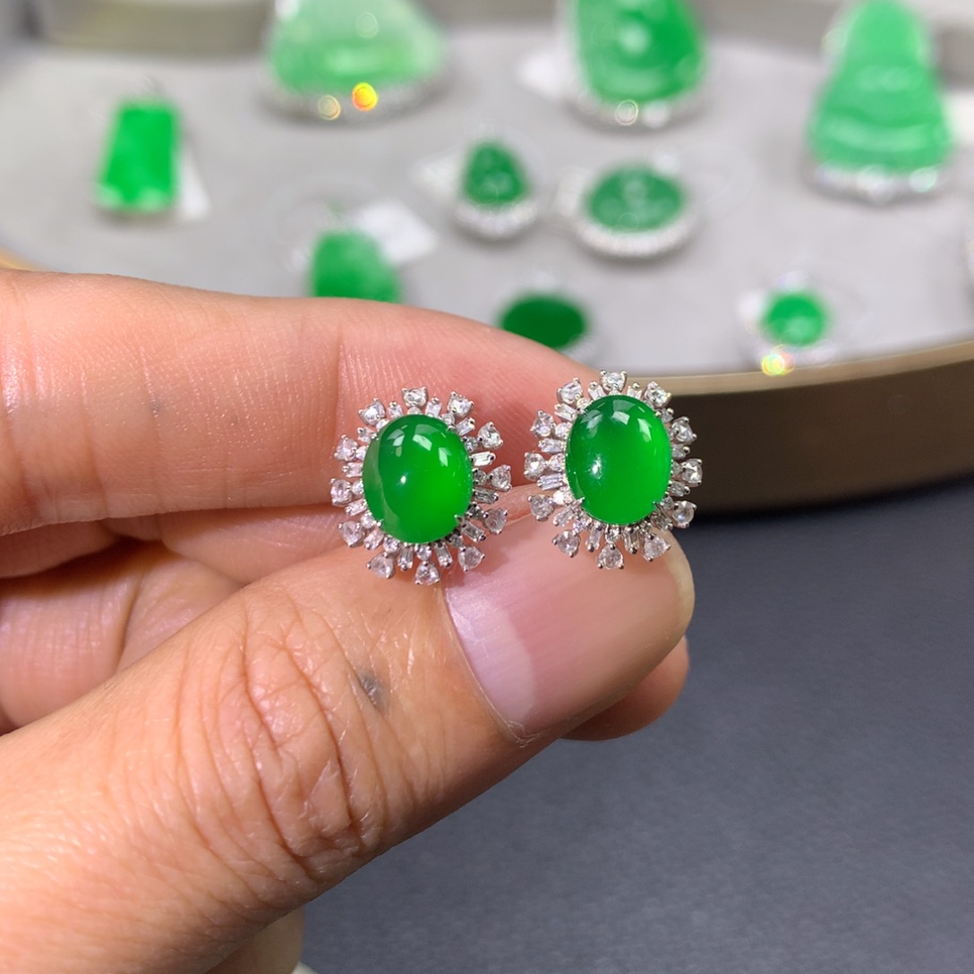 翡翠耳饰18K金镶嵌翡翠