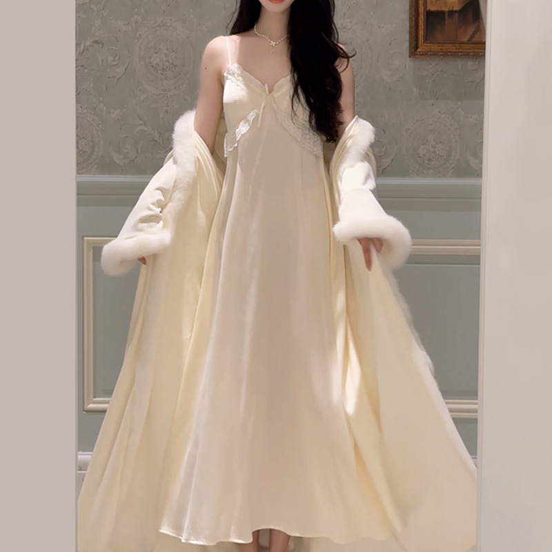 2025秋冬新款法式复古气质女显瘦长款海岛绒吊带睡袍家居服