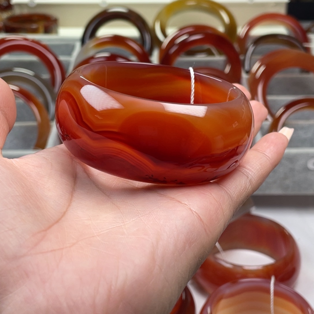 玛瑙/玉髓手镯未镶嵌