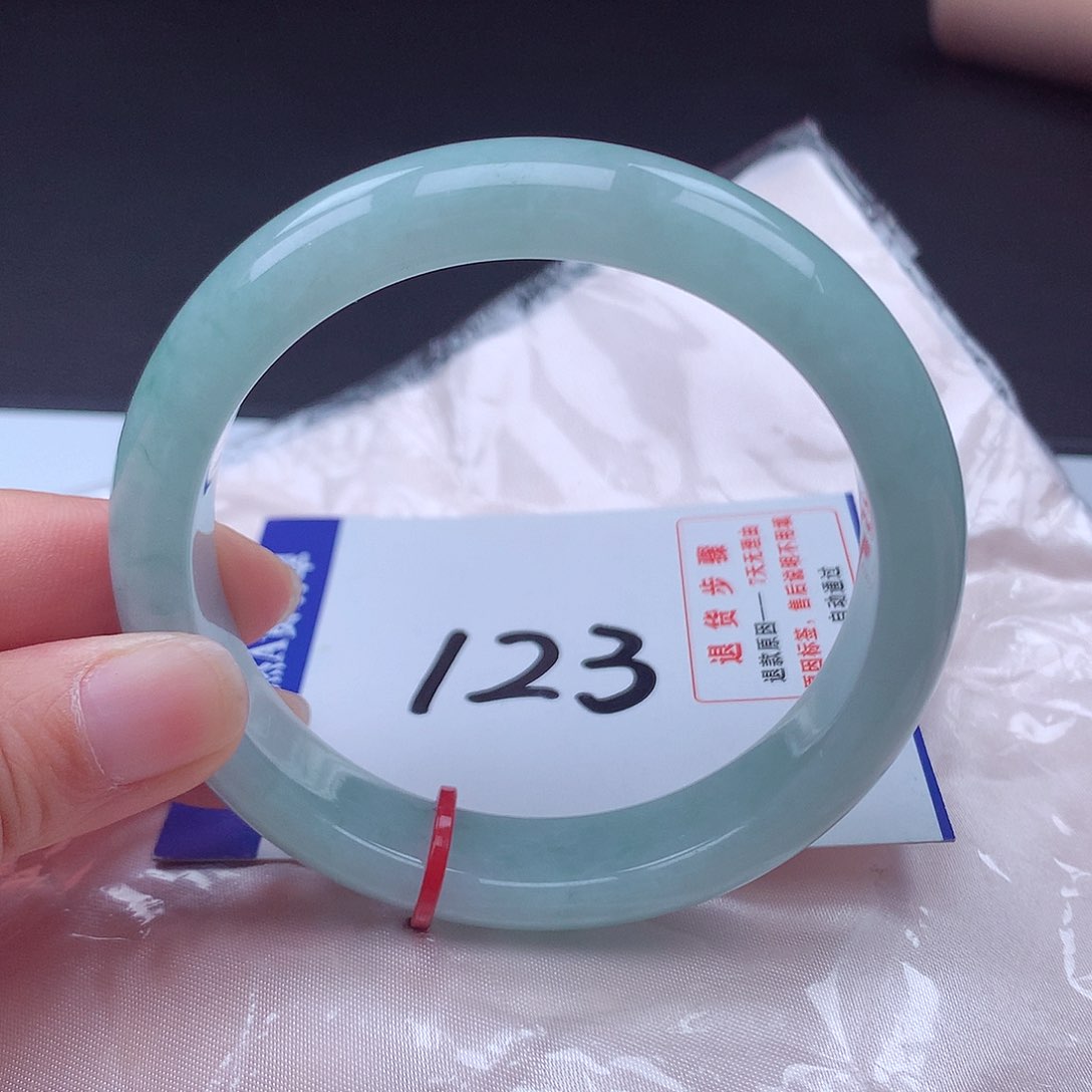 翡翠手镯未镶嵌手镯001759