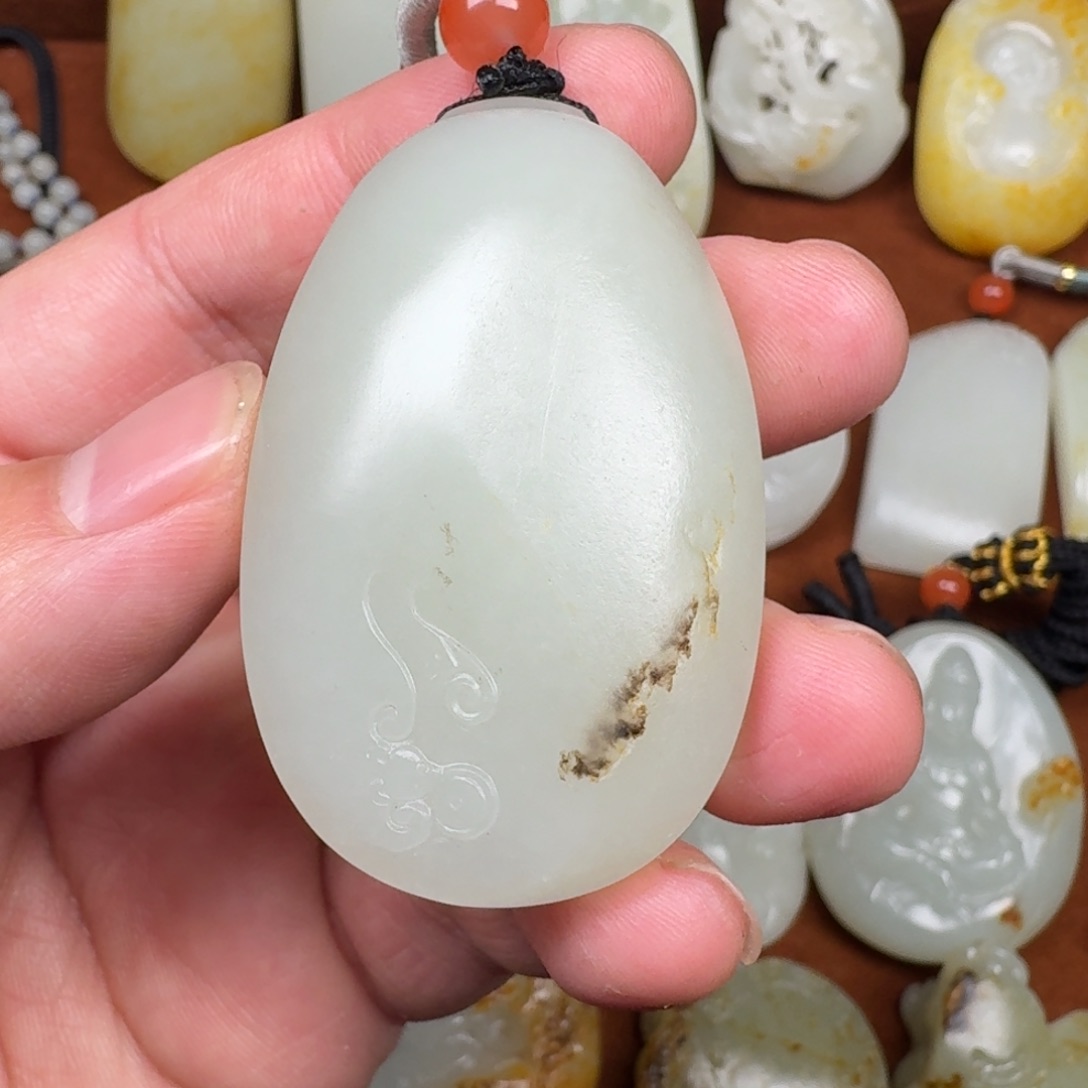 和田玉未镶嵌颈饰