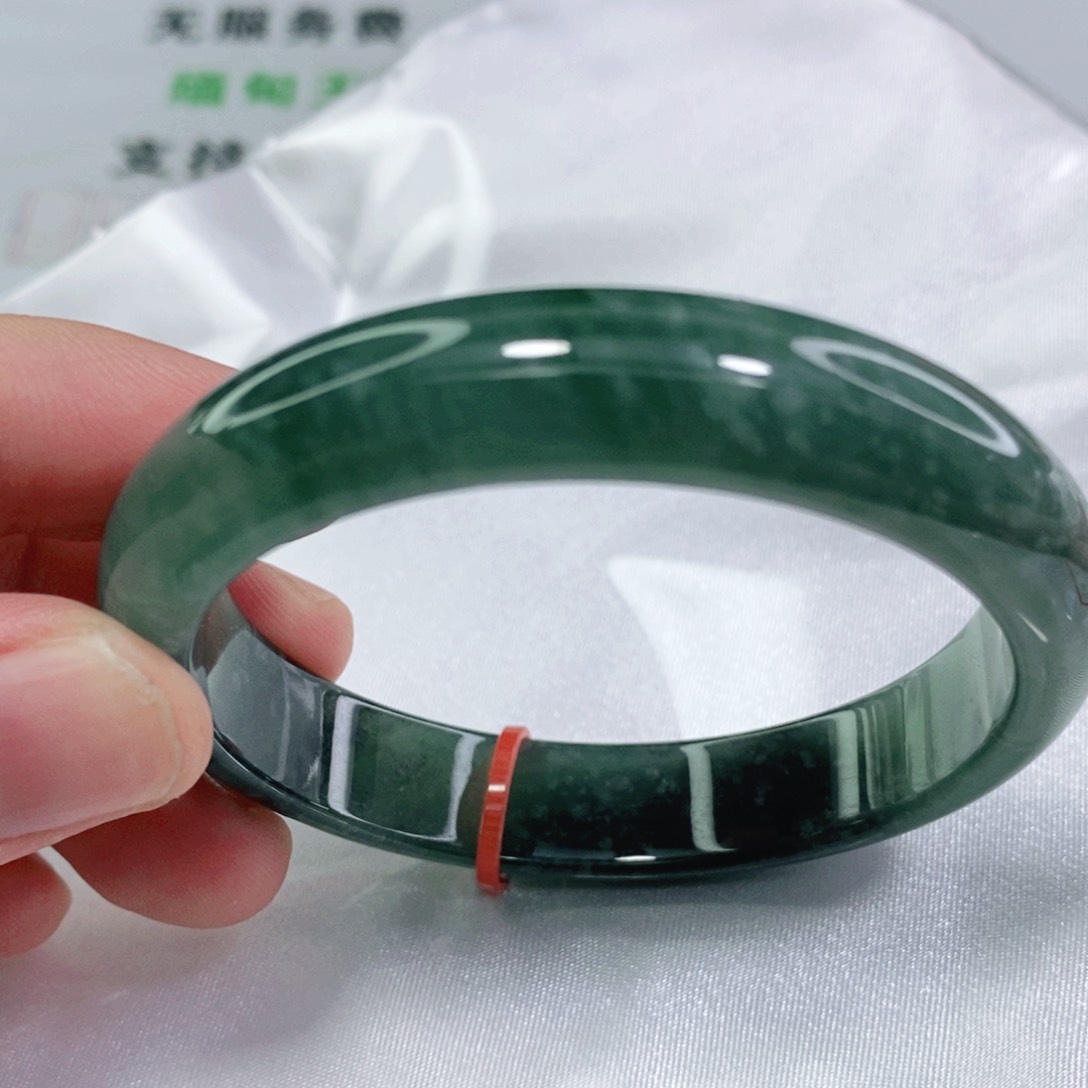 翡翠手镯未镶嵌55.2圈口