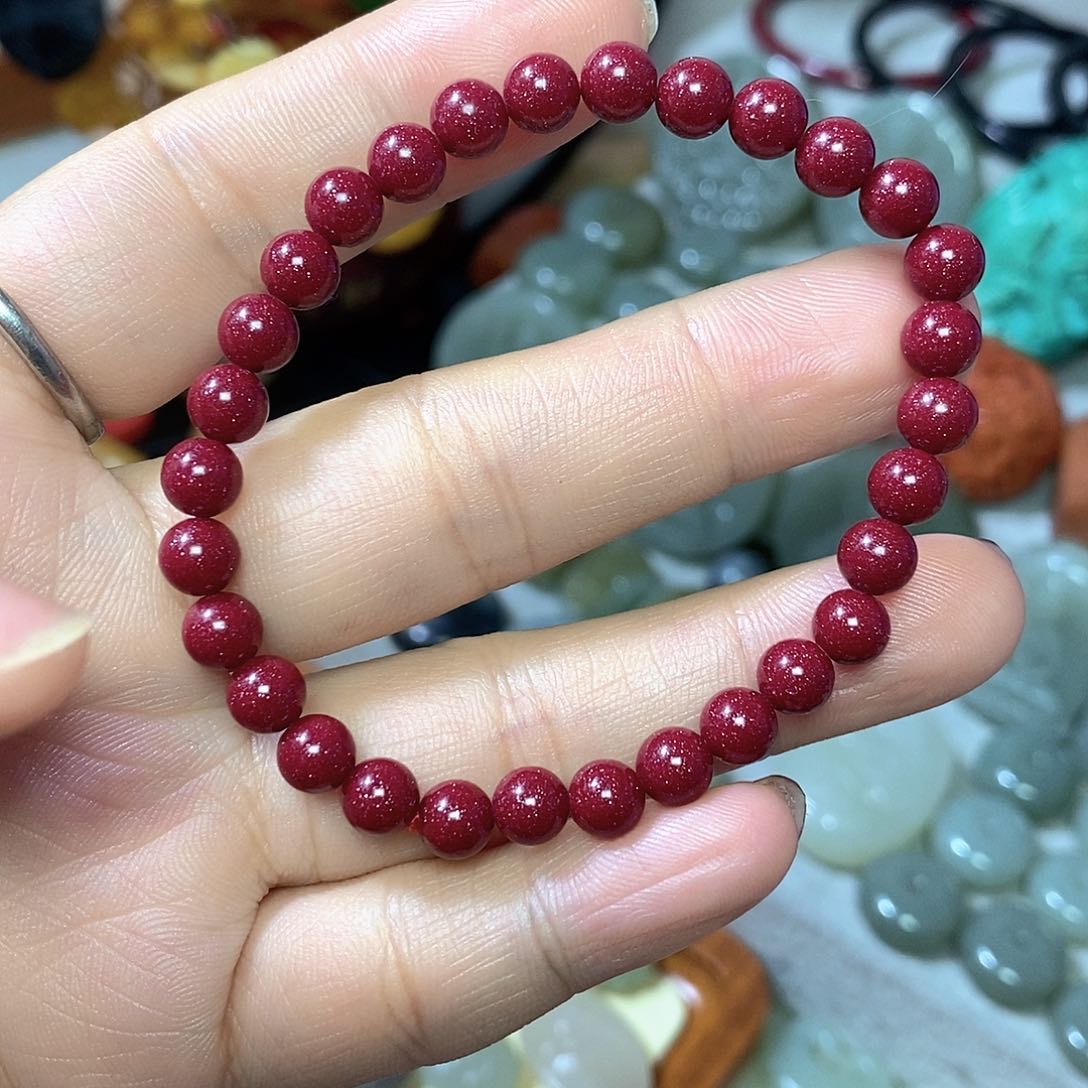 和田玉未镶嵌颈饰朱砂