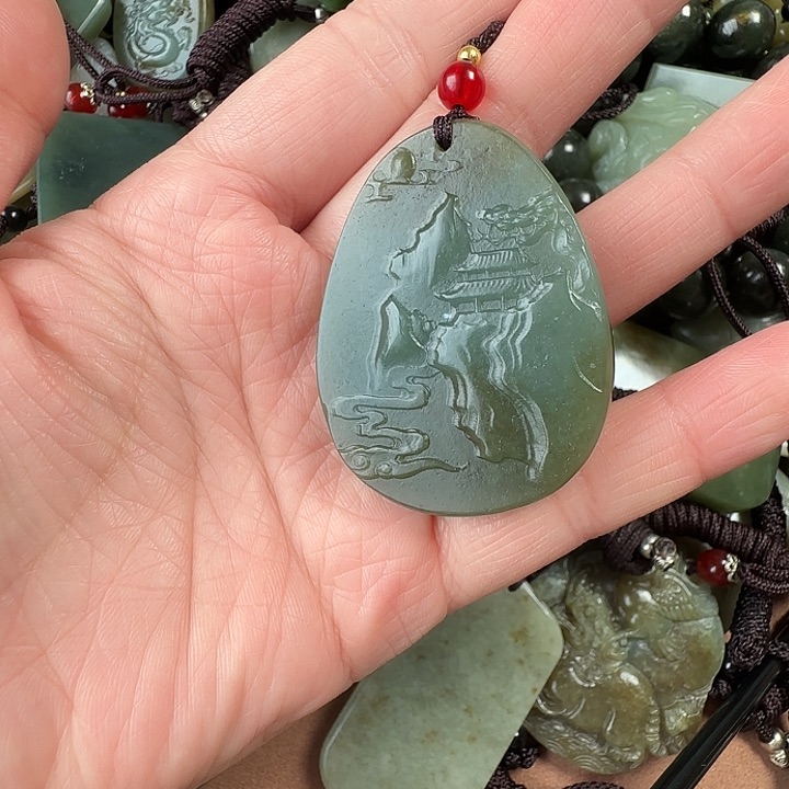 和田玉颈饰未镶嵌