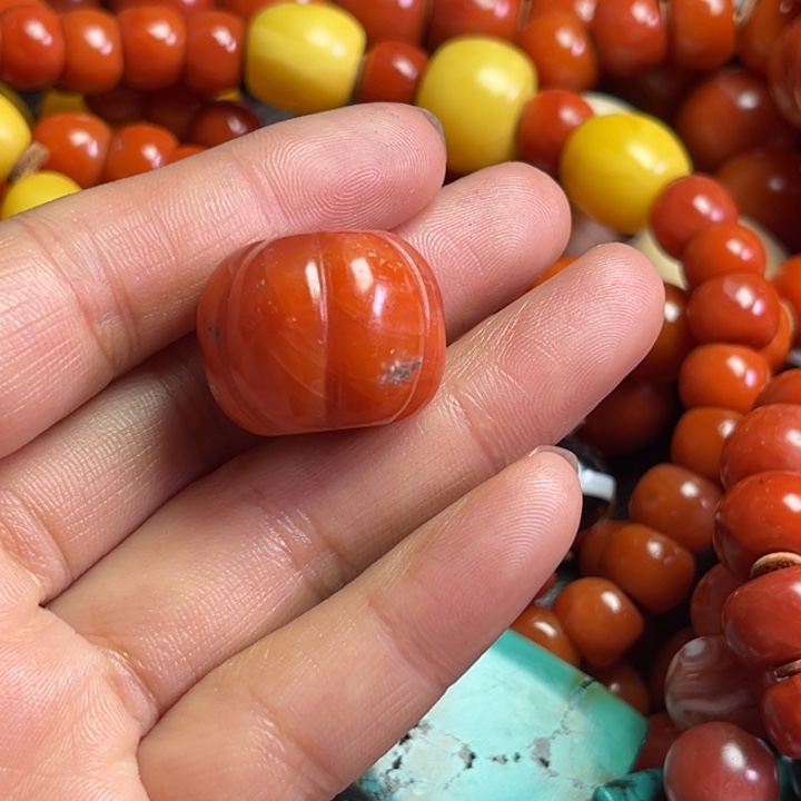 颈饰琉璃用***广琉璃…………..