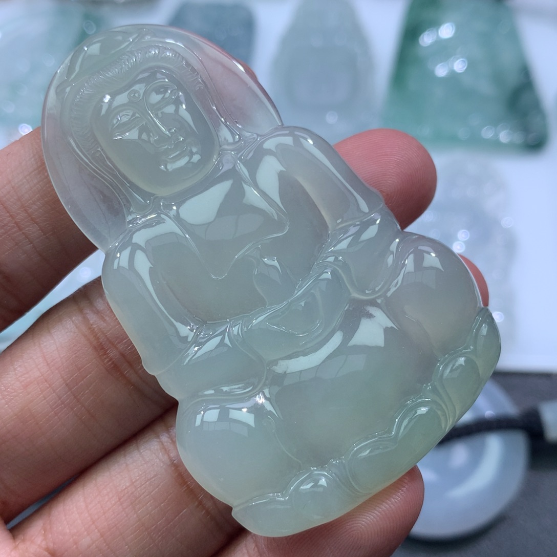 颈饰未镶嵌翡翠很*得