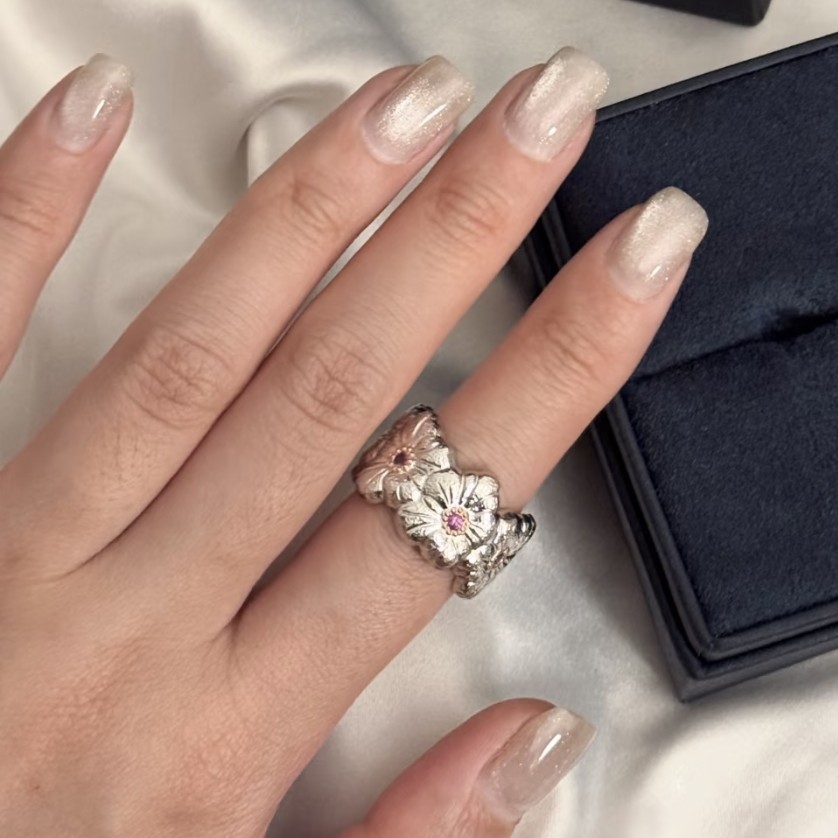 未使用 BUCCELLATI/布契拉提 栀子花 粉钻 布契拉提/戒指/sk 0503