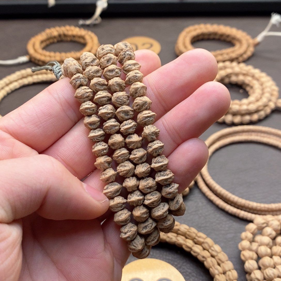 柏香籽/百香籽吊坠李**?