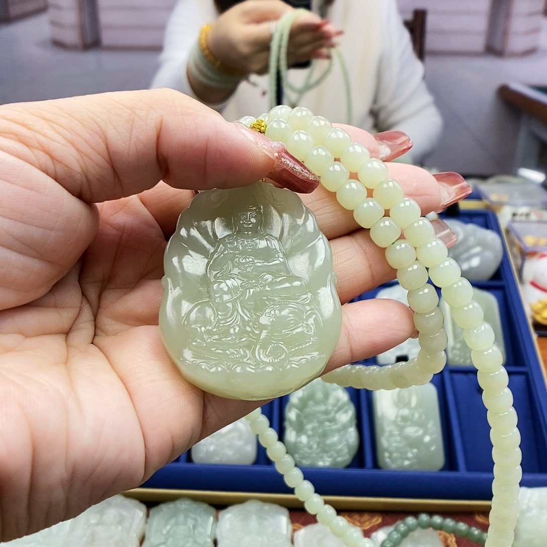 【闪购商品】和田玉颈饰未镶嵌小*帽