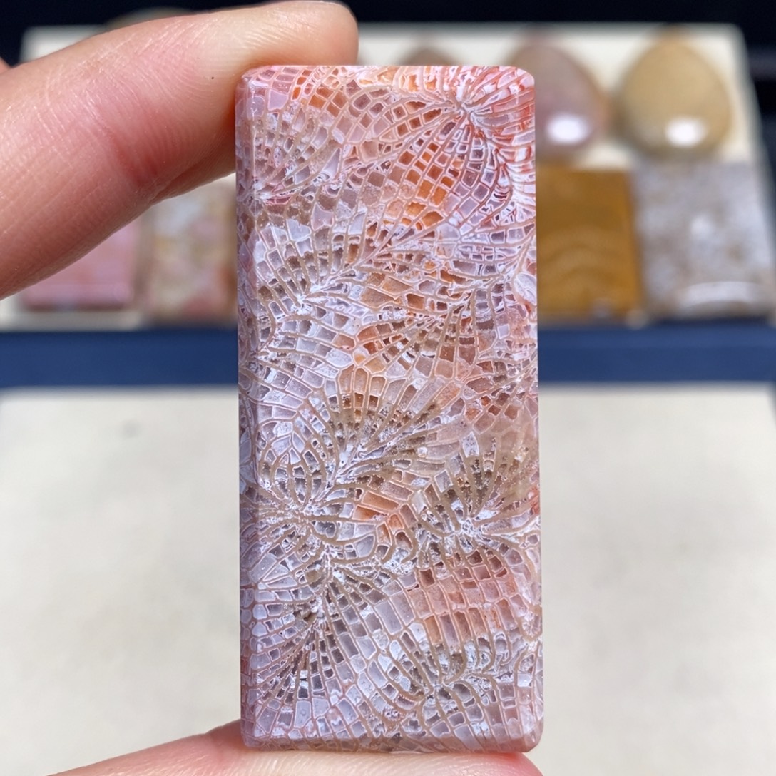 硅化玉未镶嵌吊坠