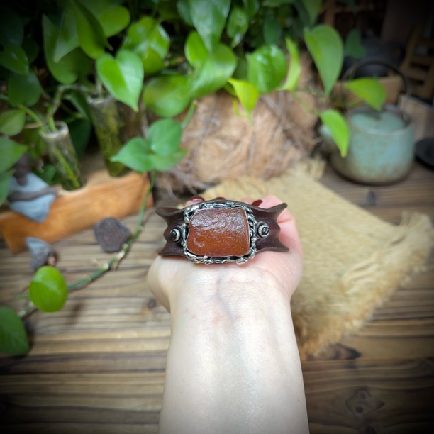 【古香古色】原创复古s925银蜜蜡琥珀皮手镯（圈口可调节）