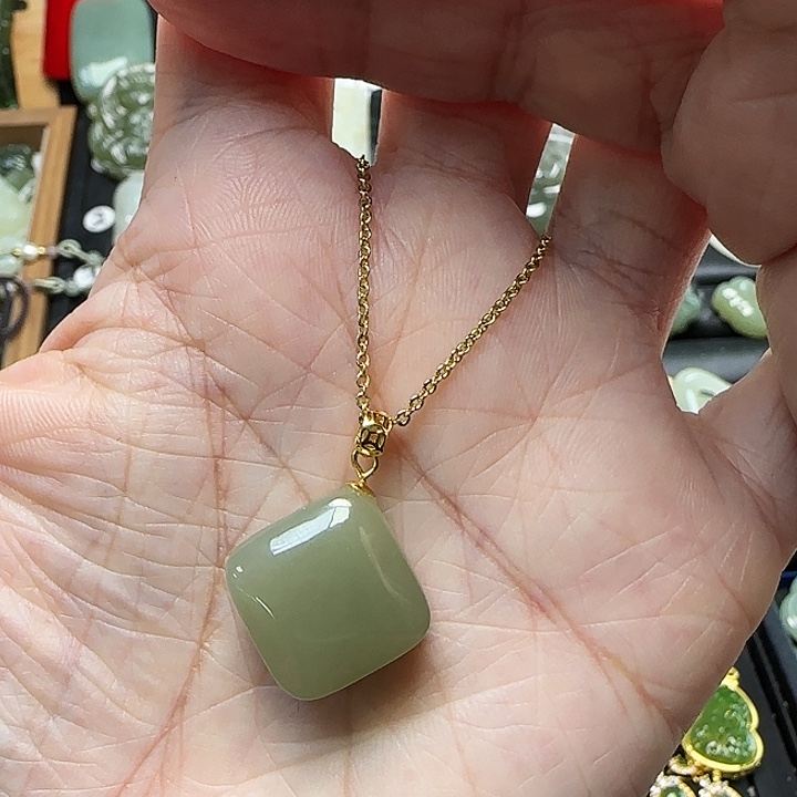 颈饰银S925镶嵌和田玉