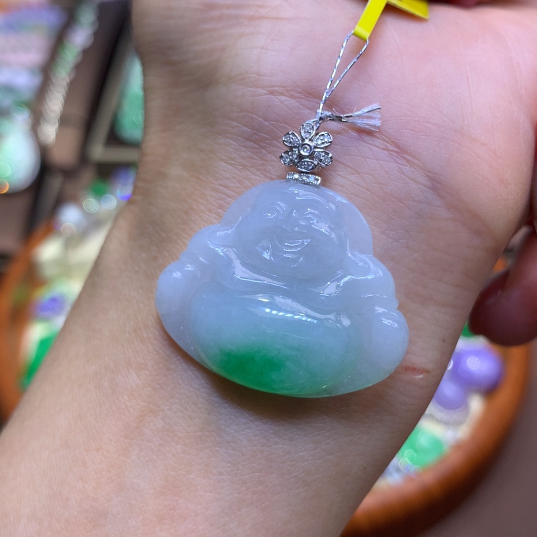 翡翠18K金镶嵌颈饰