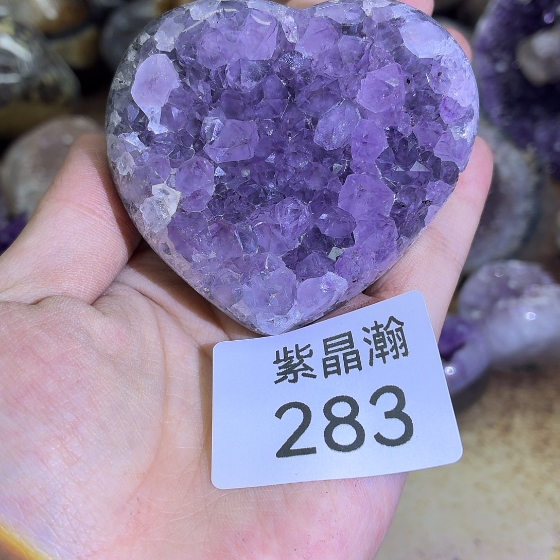 未镶嵌水晶大型摆件（非配饰）