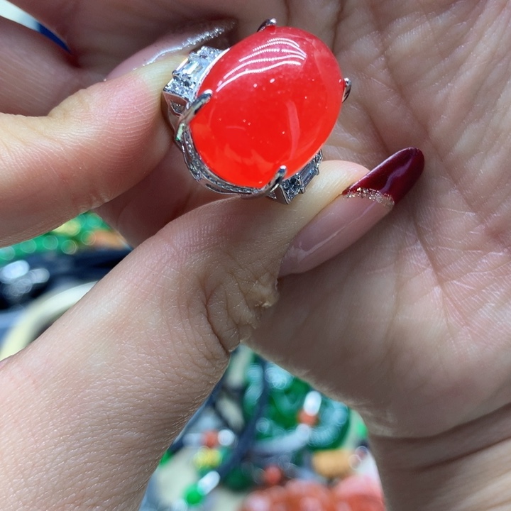 翡翠颈饰未镶嵌吊坠