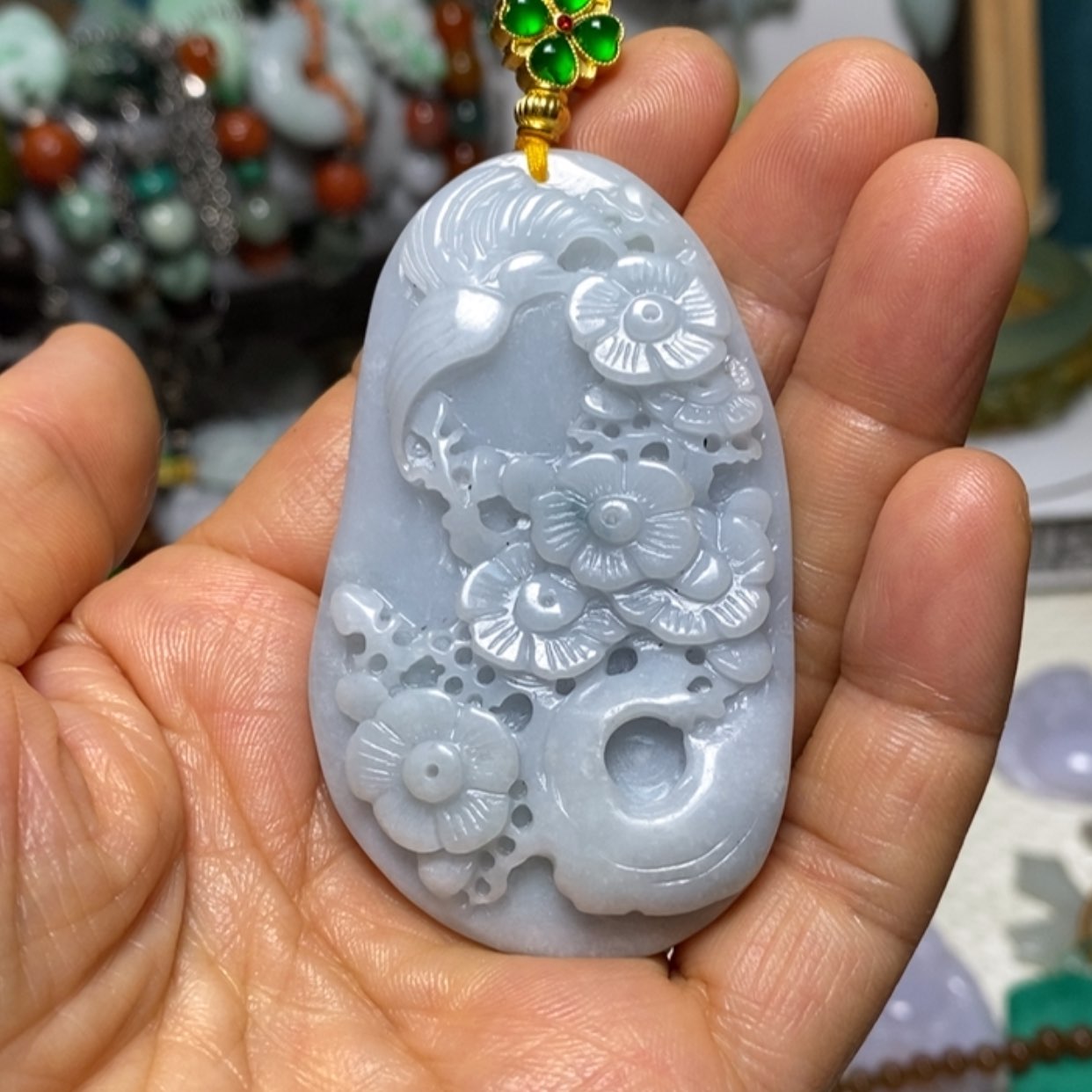 【闪购商品】翡翠吊坠(赠链)未镶嵌