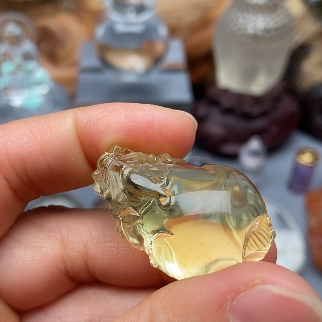 颈饰水晶未镶嵌吊坠