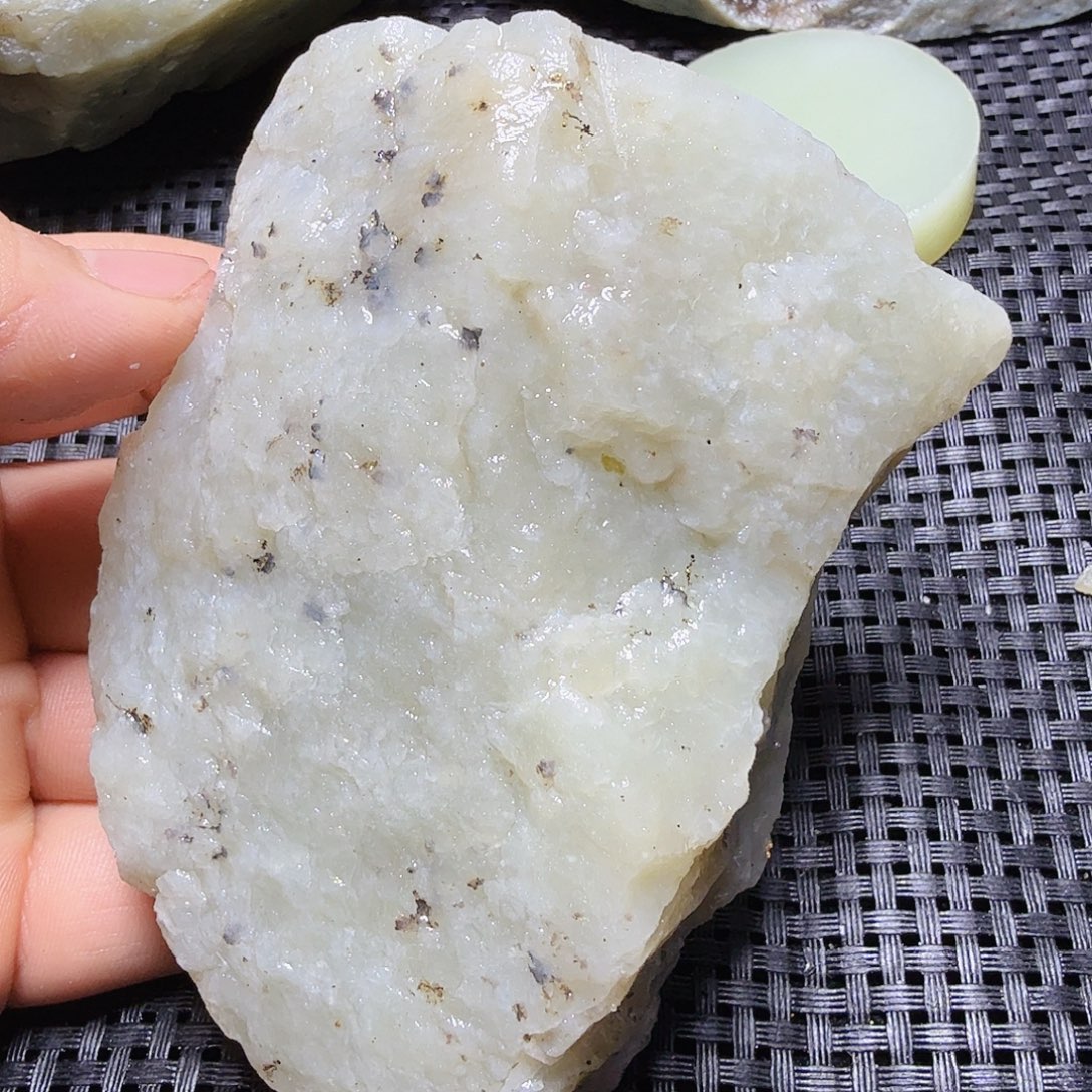 和田玉（糖玉）未镶嵌珠宝半成品