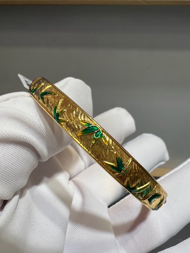 足银手镯 树皮手镯（总重32.08克）