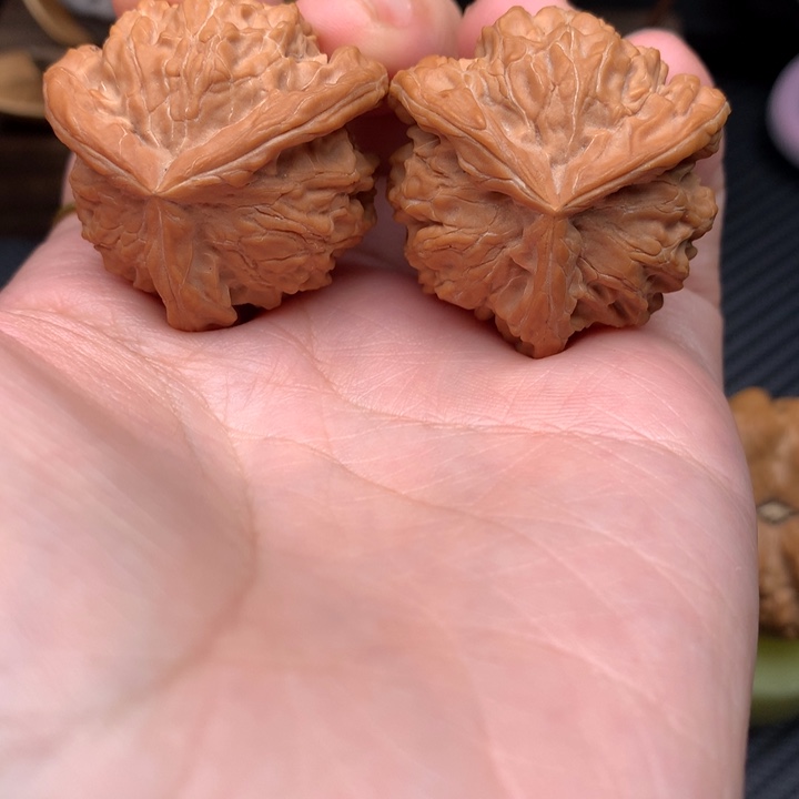 A***n吊坠文玩核桃三棱34