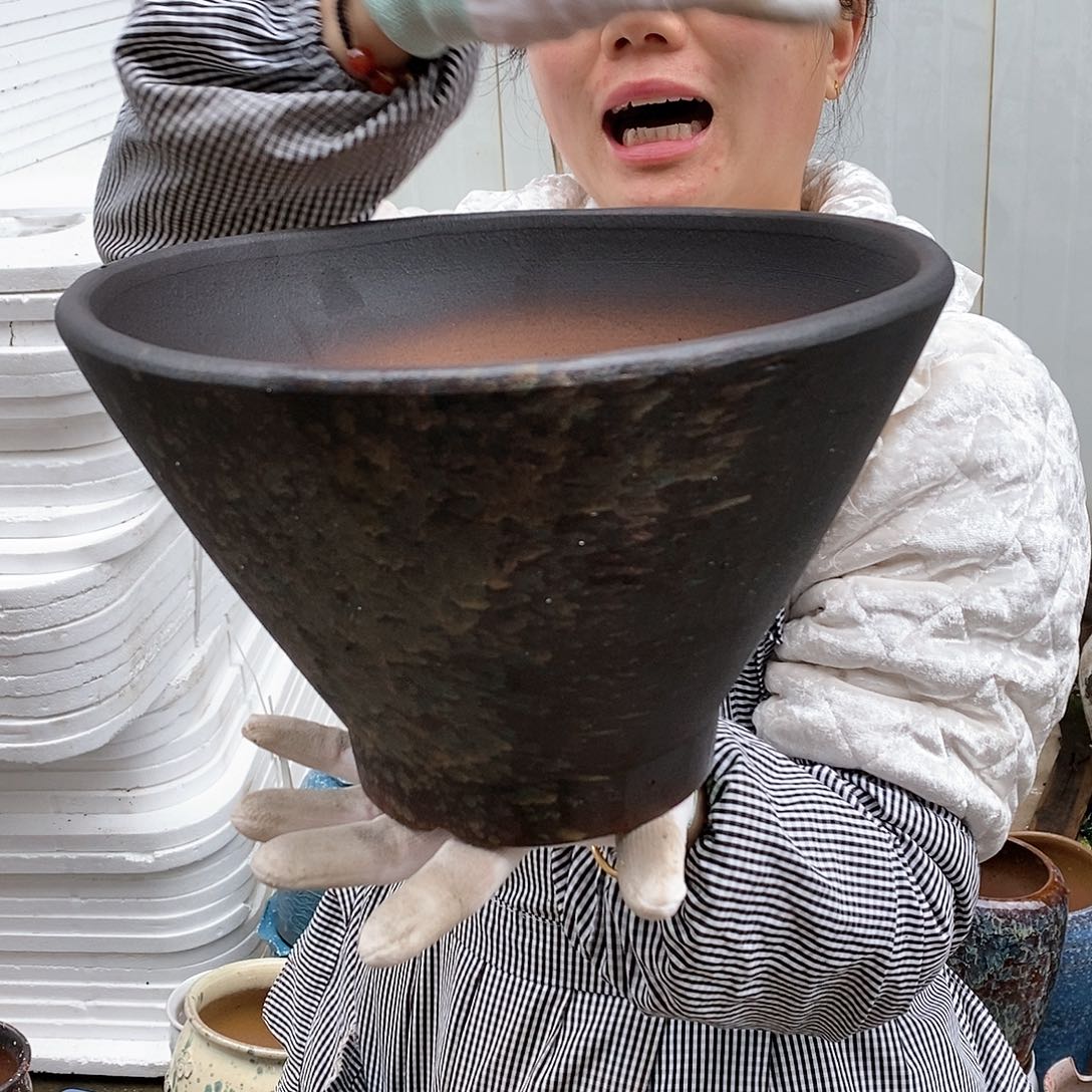 红泥花盆瑕疵口28高18