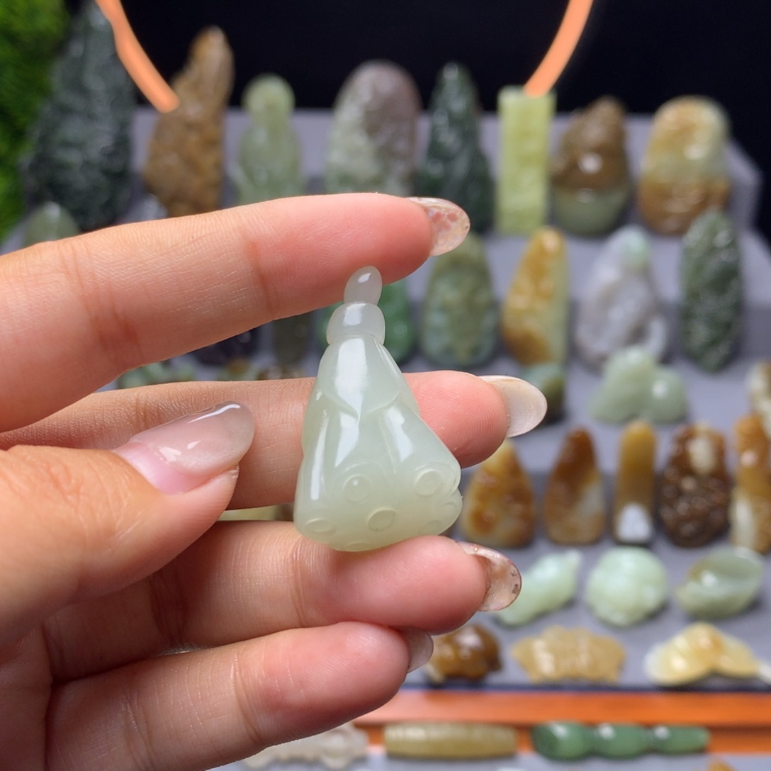 和田玉未镶嵌挂件