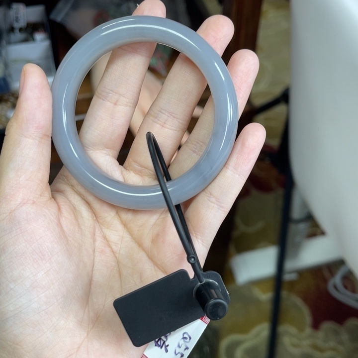 和田玉未镶嵌手镯55