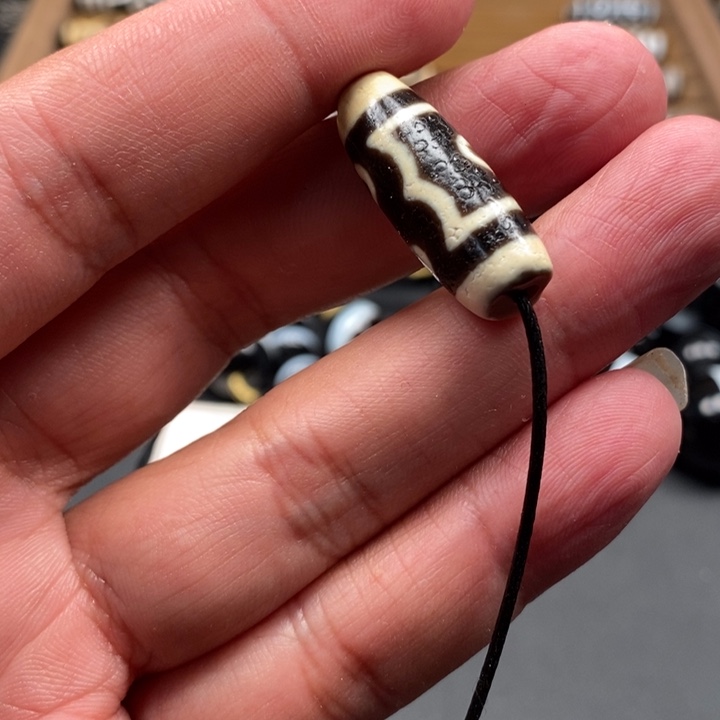 赠***生玛瑙/玉髓吊坠(不含链)未镶嵌