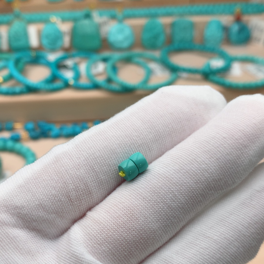 我***我绿松石未镶嵌珠宝奇石