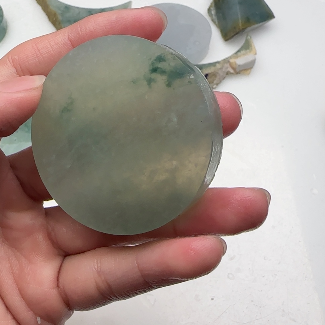 翡翠挂件未镶嵌胡*飞