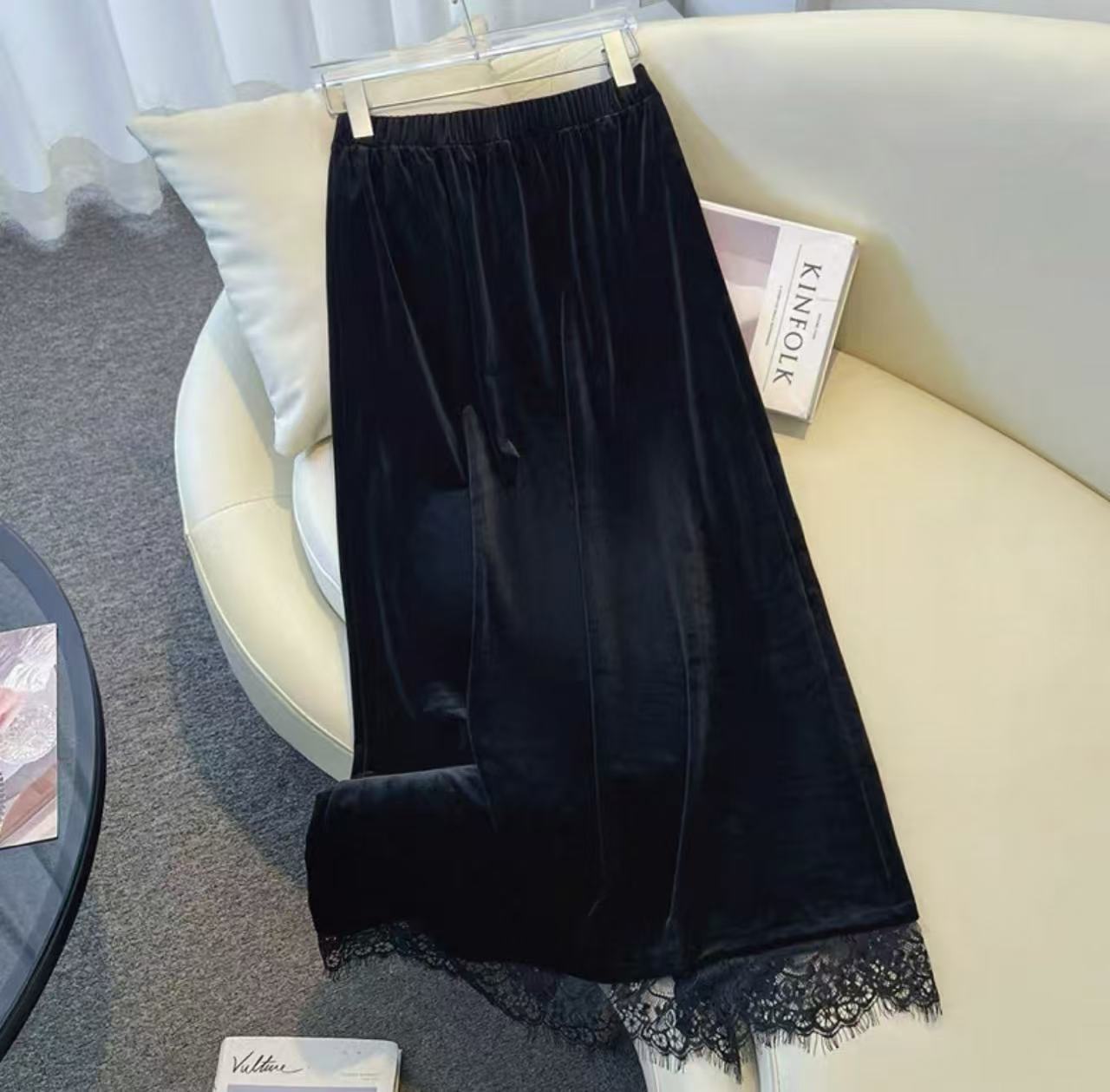 优雅减龄黑色丝绒半身裙蕾丝边