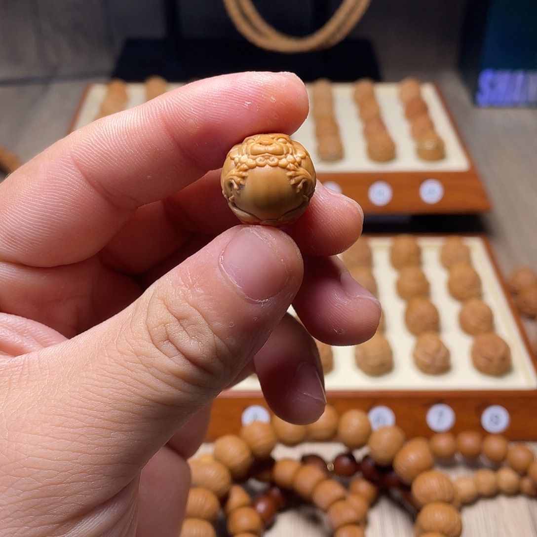 猴头核桃把件18左右猴头核桃吞金兽