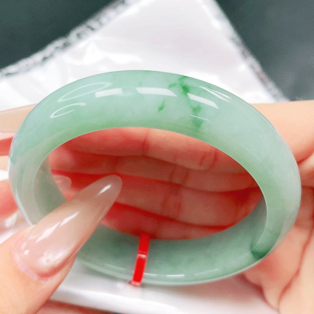 翡翠未镶嵌手镯53