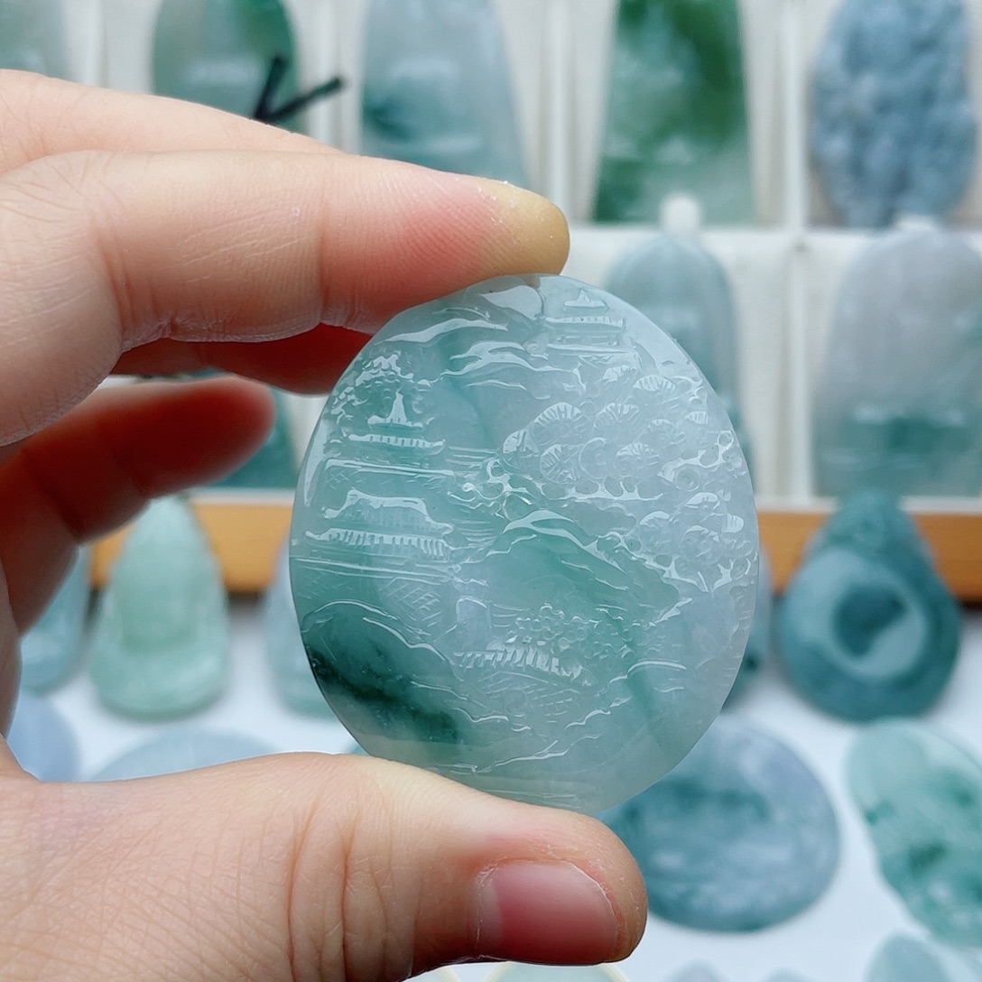 翡翠未镶嵌颈饰山水牌