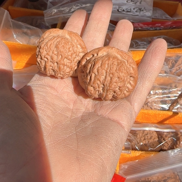 文玩核桃吊坠萬**缰39平谷血麒麟