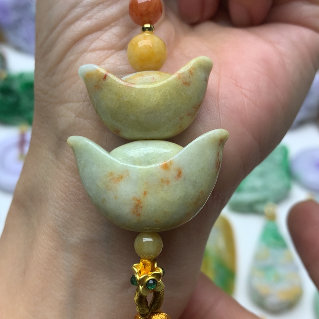 翡翠颈饰未镶嵌翡翠