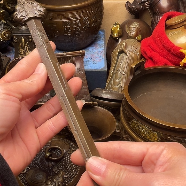 精美铜器批发档口