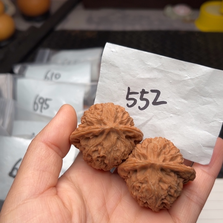 核桃41尺寸桃心宫灯