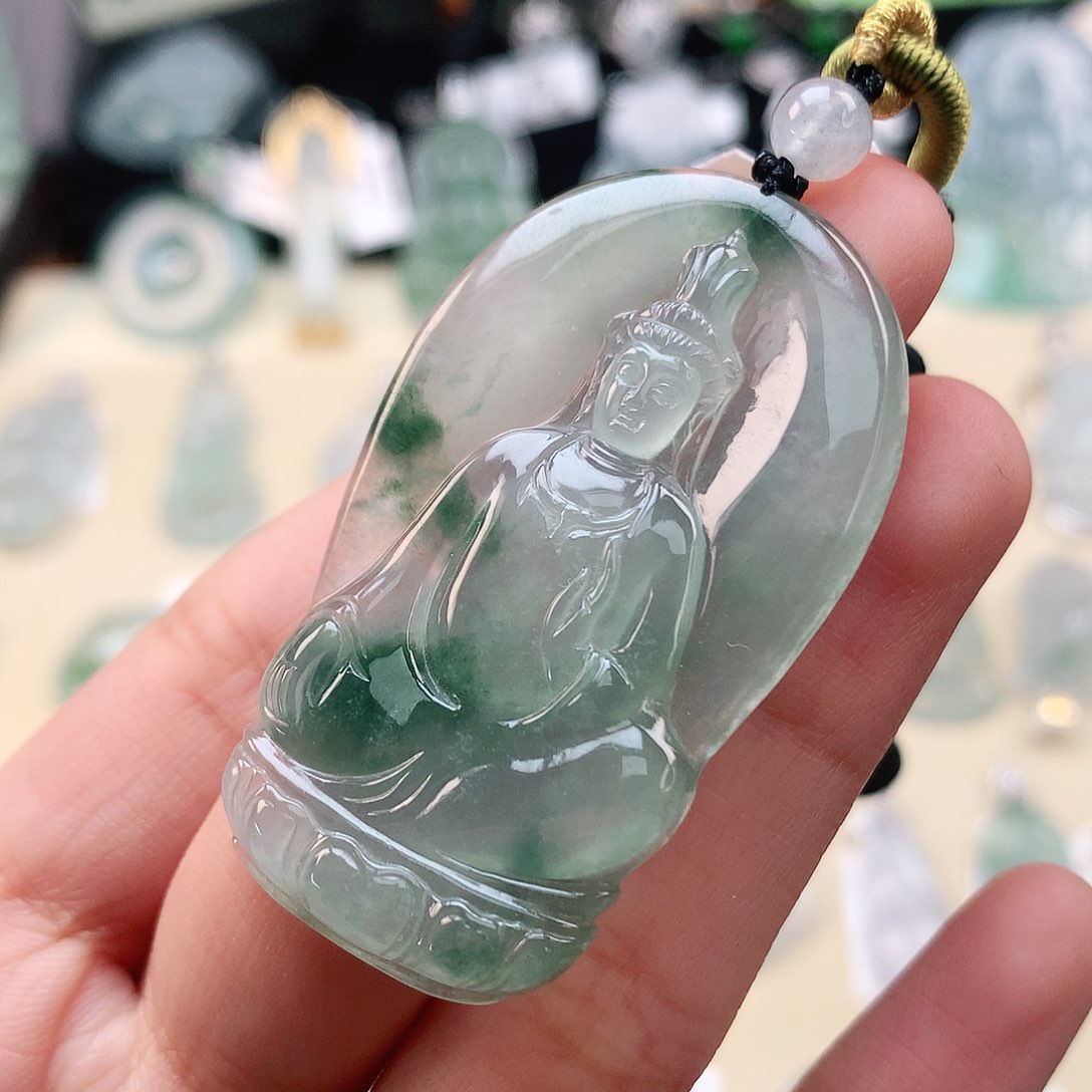 翡翠未镶嵌颈饰观音牌