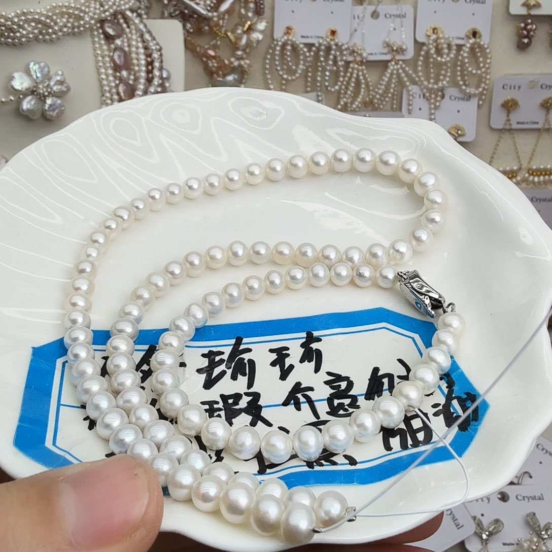 绾***心淡水珍珠颈饰未镶嵌