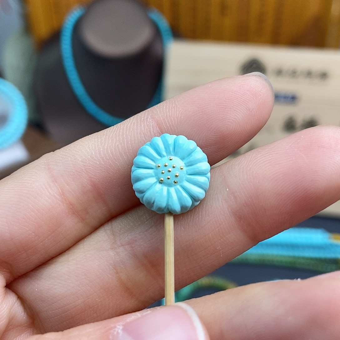 绿松石配饰未镶嵌