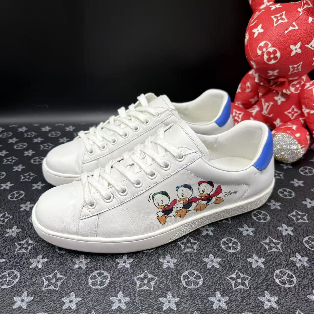95新 GUCCI/古驰 三只小鸭联名款小白鞋38欧码 ddm3123