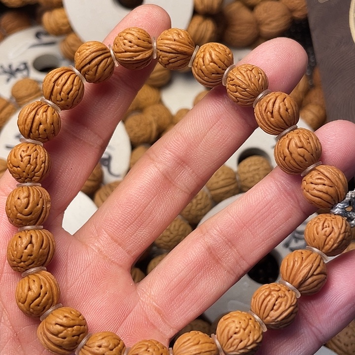 文玩核桃吊坠一***净桃核