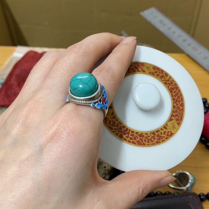 瓷片哈中古工艺品一件